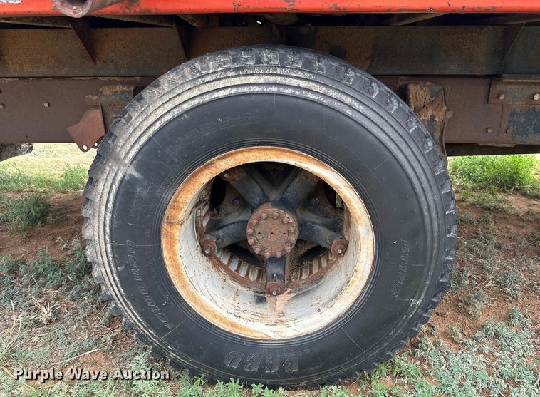 image for item DK6873 1975 Chevrolet C65 flatbed truck