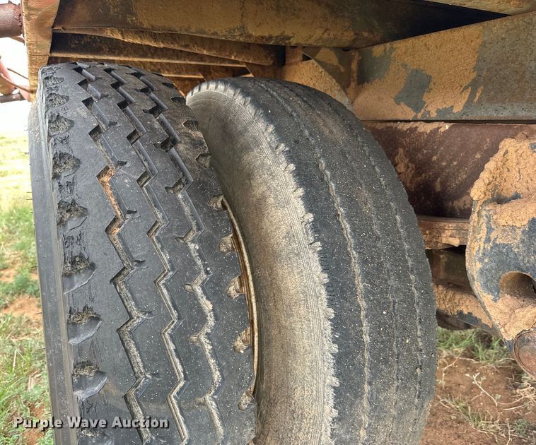 image for item DK6873 1975 Chevrolet C65 flatbed truck