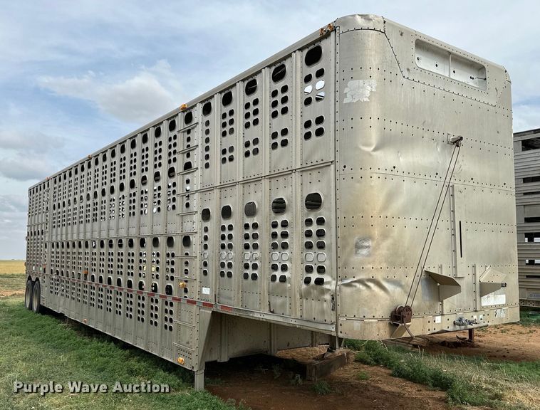 image for item DK6876 1995 Wilson PSDCL=302 livestock trailer
