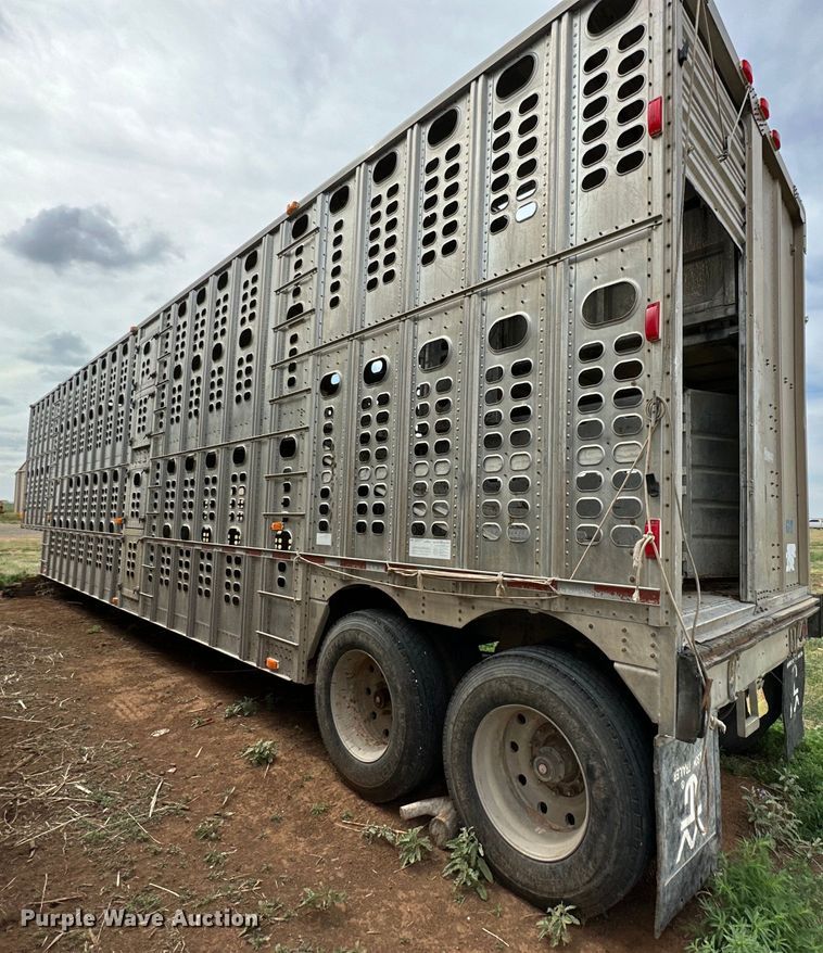 image for item DK6876 1995 Wilson PSDCL=302 livestock trailer