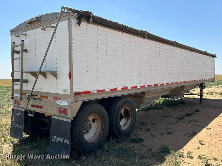 image for item DK6892 1993 Wilson DWH-200 grain trailer