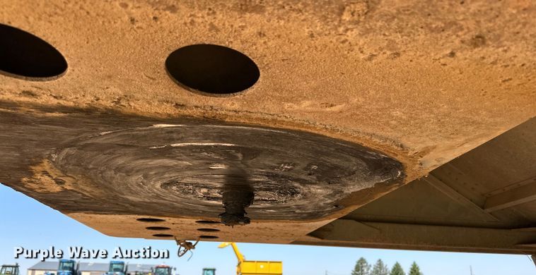 image for item DK6892 1993 Wilson DWH-200 grain trailer