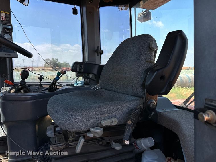 image for item DK6903 2004 Versatile 2425 4WD tractor