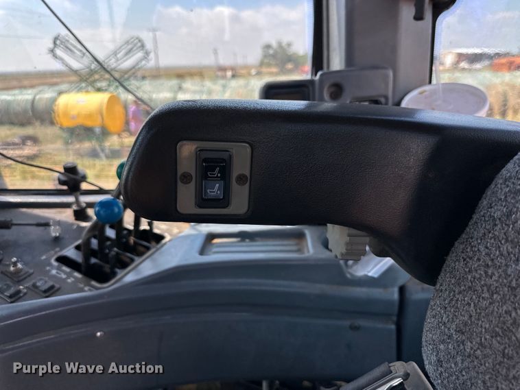 image for item DK6903 2004 Versatile 2425 4WD tractor