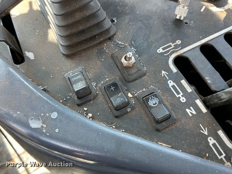 image for item DK6903 2004 Versatile 2425 4WD tractor