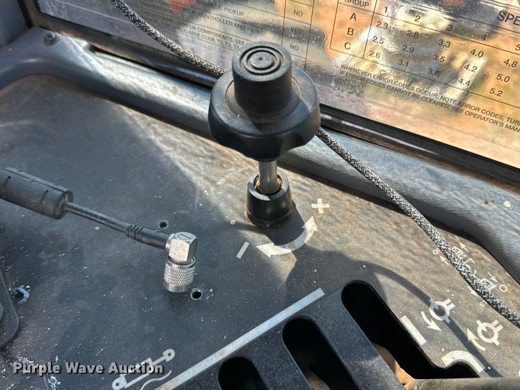 image for item DK6903 2004 Versatile 2425 4WD tractor