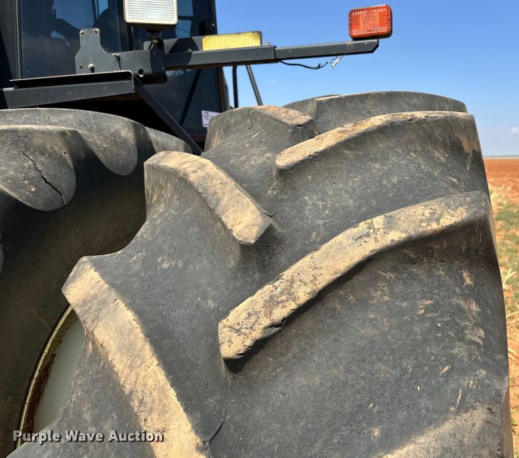 image for item DK6903 2004 Versatile 2425 4WD tractor