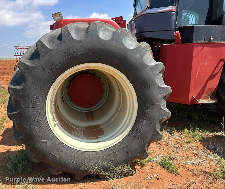 image for item DK6903 2004 Versatile 2425 4WD tractor