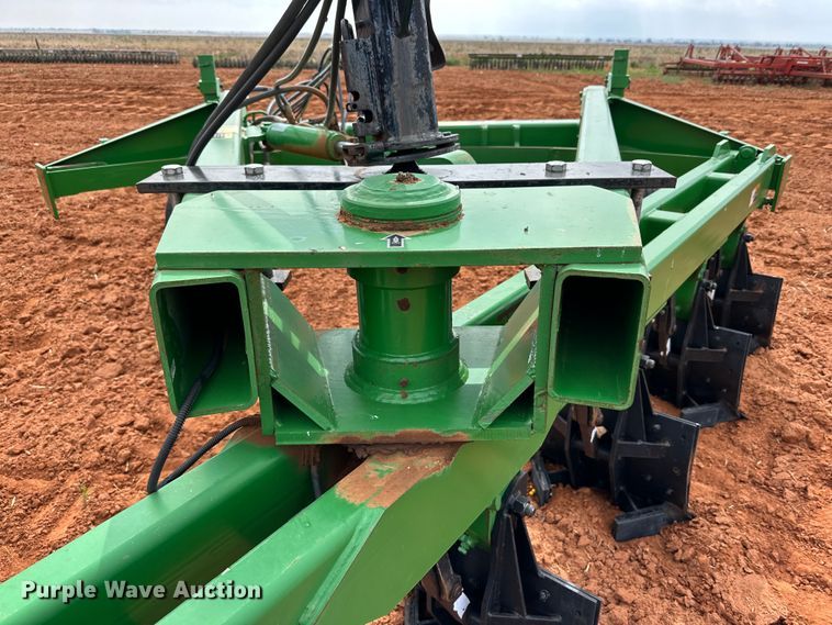 image for item DK6906 2018 John Deere 995 six bottom plow