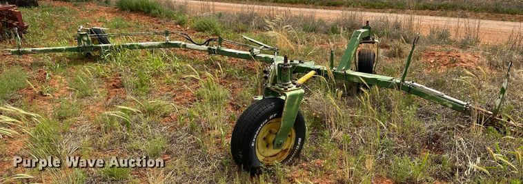 image for item DK6913 John Deere H240 tandem drill hitch