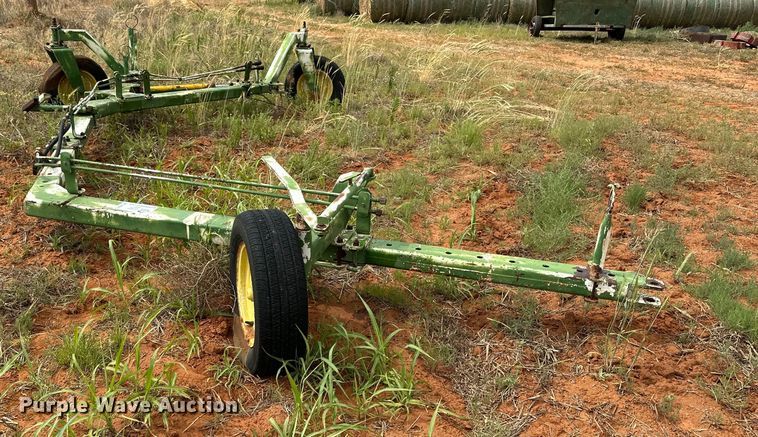 image for item DK6913 John Deere H240 tandem drill hitch