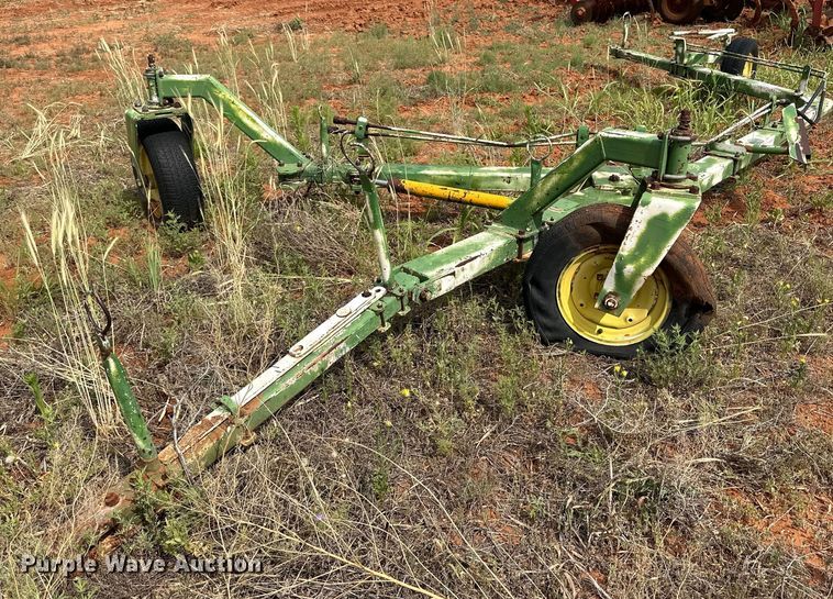 image for item DK6913 John Deere H240 tandem drill hitch