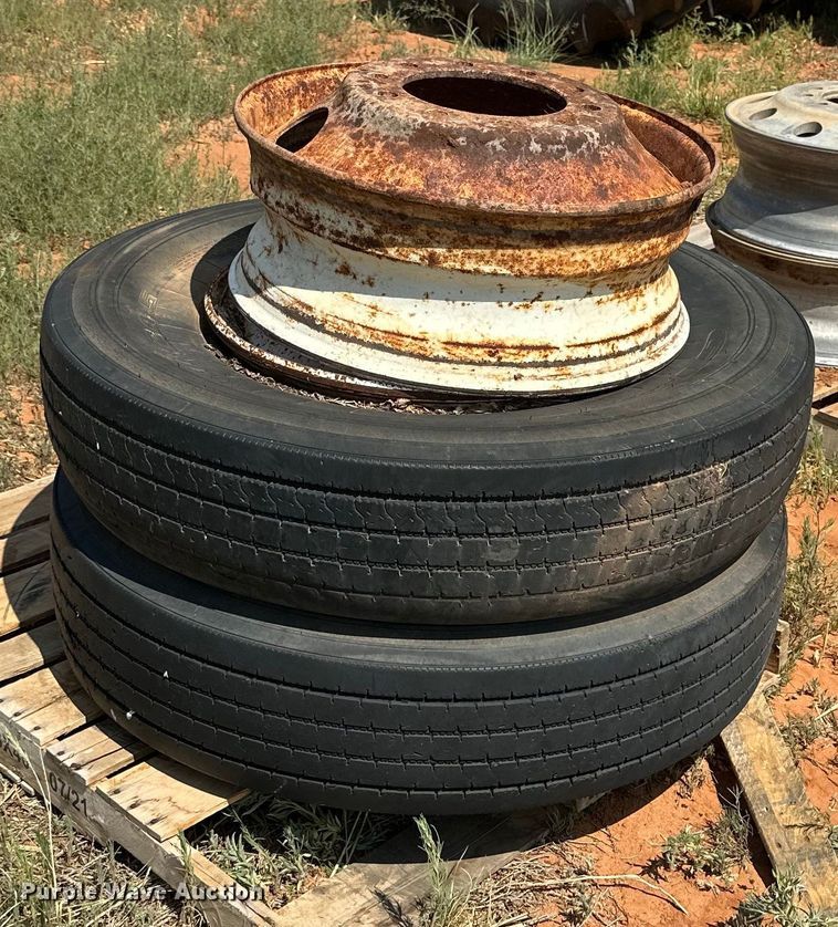 image for item DK6915 Tires and wheels