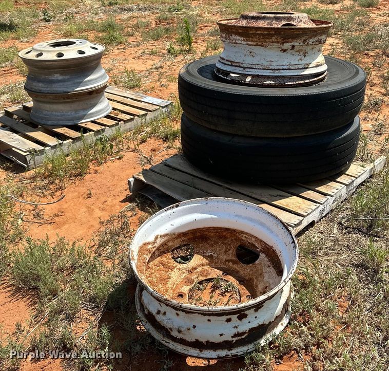 image for item DK6915 Tires and wheels