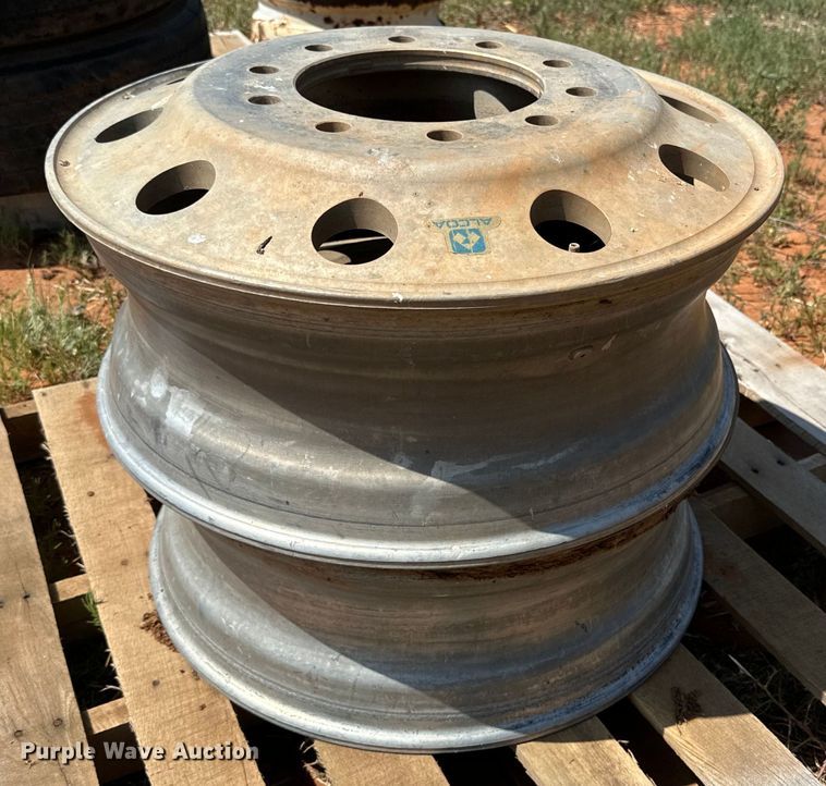 image for item DK6915 Tires and wheels