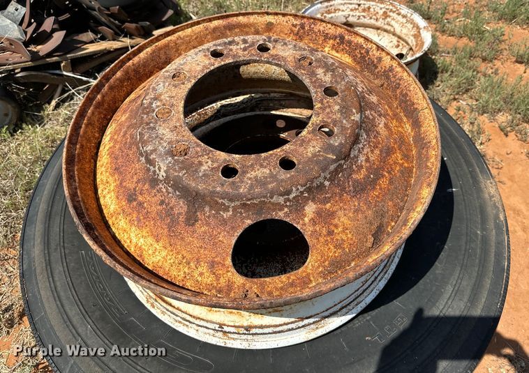 image for item DK6915 Tires and wheels