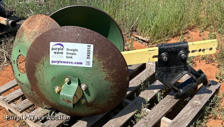 image for item DK6918 (2) Roll-A-Cone planter guides