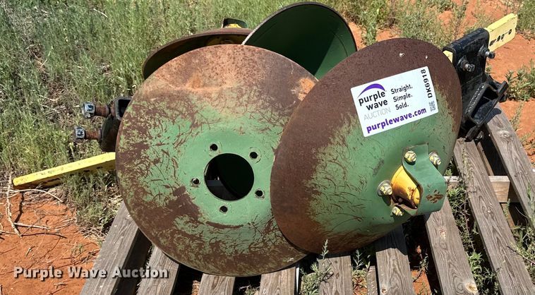 image for item DK6918 (2) Roll-A-Cone planter guides