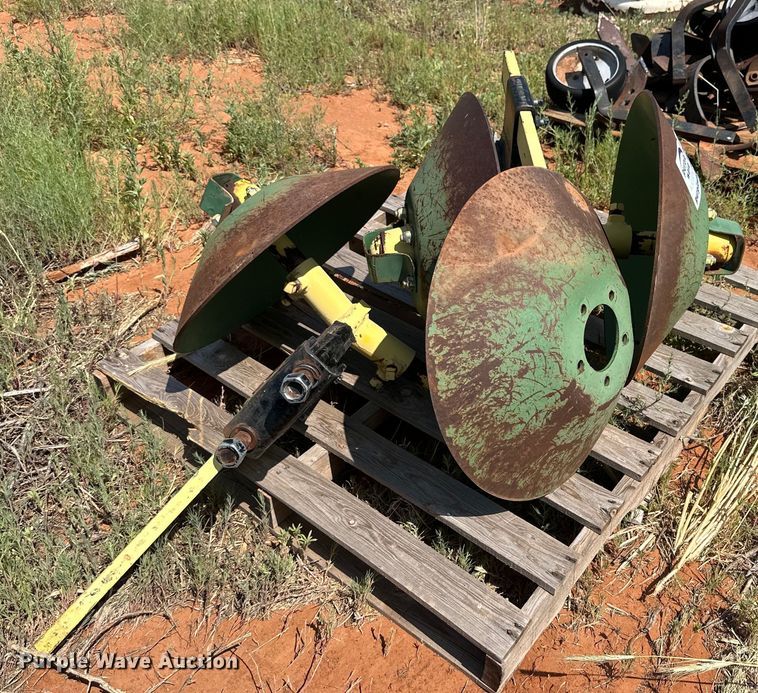 image for item DK6918 (2) Roll-A-Cone planter guides