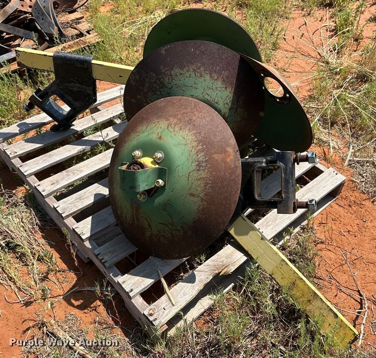 image for item DK6918 (2) Roll-A-Cone planter guides