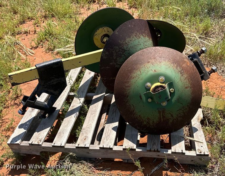 image for item DK6918 (2) Roll-A-Cone planter guides