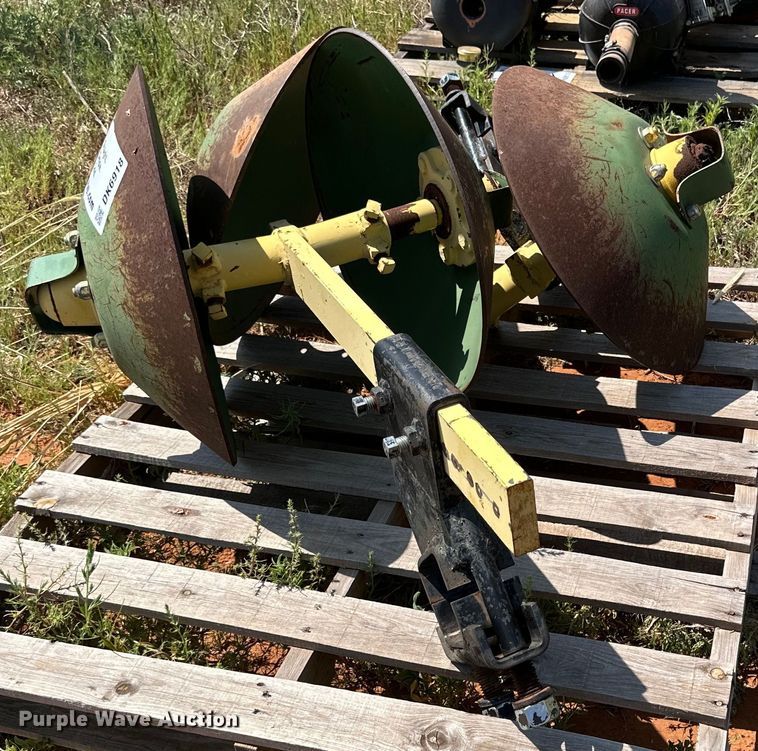 image for item DK6918 (2) Roll-A-Cone planter guides