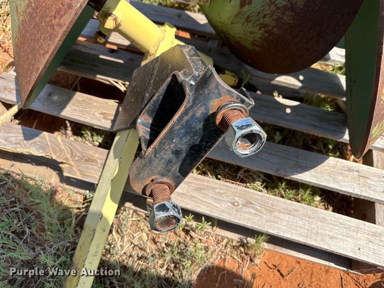 image for item DK6918 (2) Roll-A-Cone planter guides