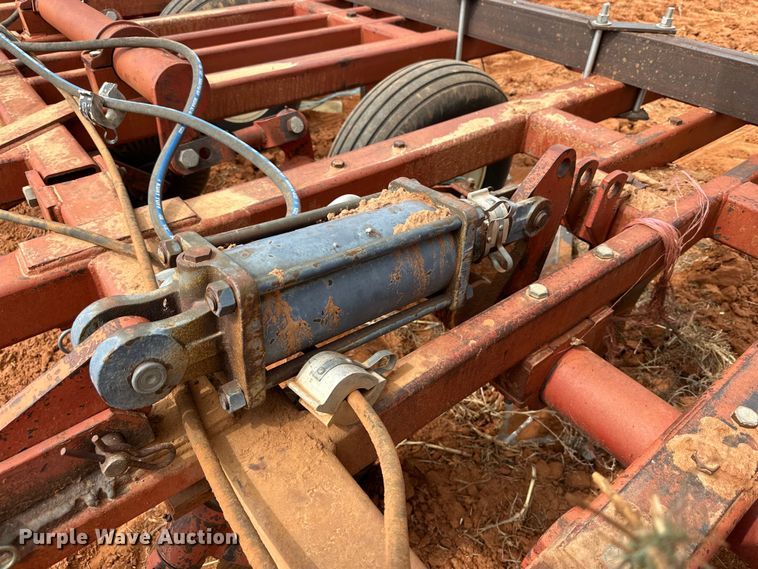 image for item DK6920 Sunflower 3270-33 sweep plow