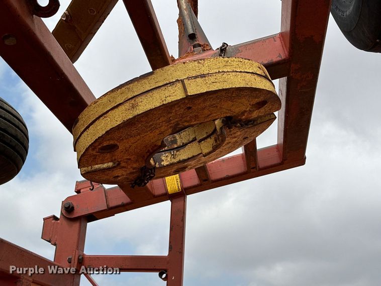 image for item DK6920 Sunflower 3270-33 sweep plow