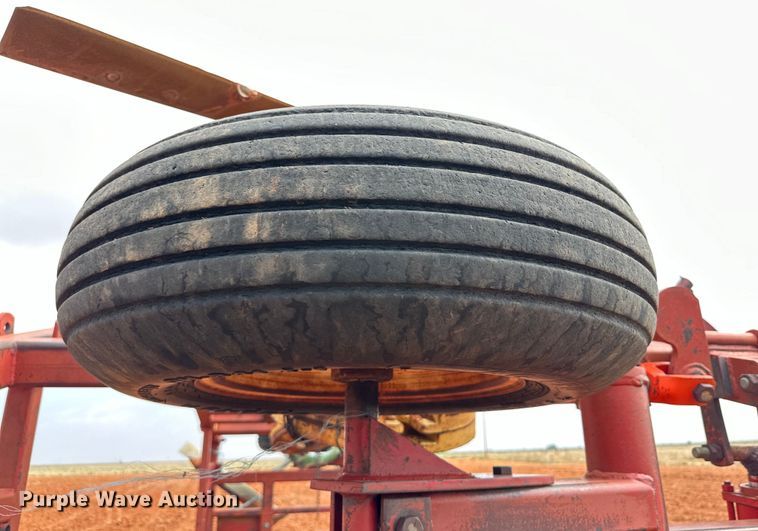 image for item DK6920 Sunflower 3270-33 sweep plow