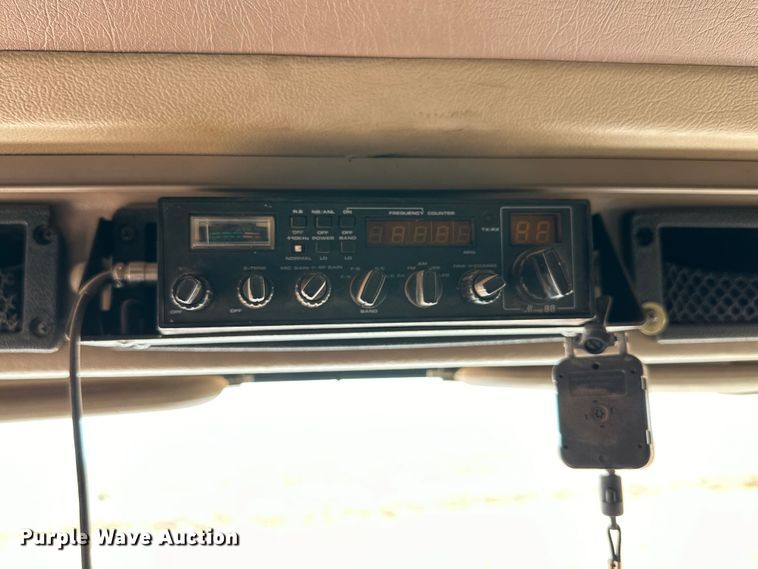 image for item DK6921 2005 International 9400i semi truck