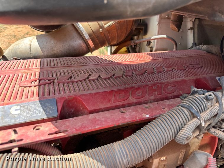 image for item DK6921 2005 International 9400i semi truck