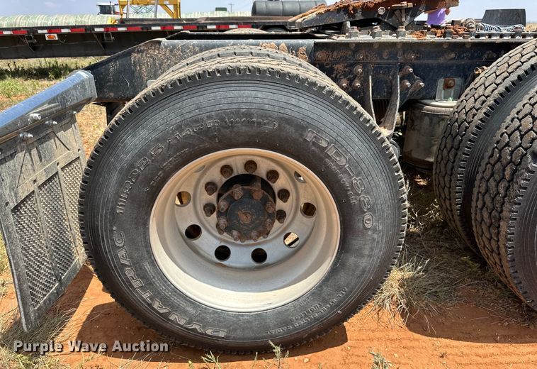 image for item DK6921 2005 International 9400i semi truck