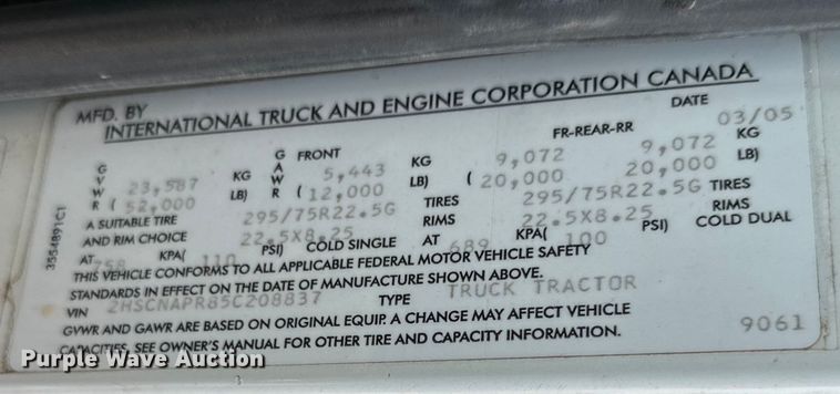 image for item DK6921 2005 International 9400i semi truck