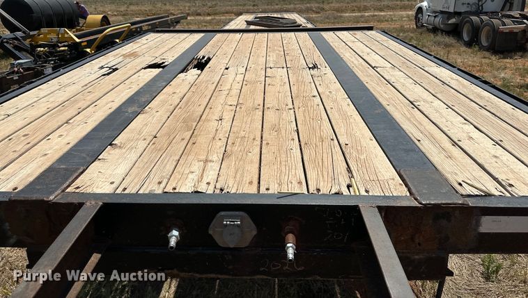 image for item DK6922 2016 Puma Cama Baja flatbed trailer