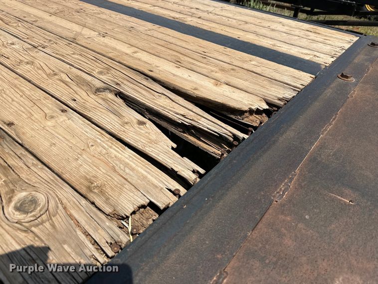 image for item DK6922 2016 Puma Cama Baja flatbed trailer