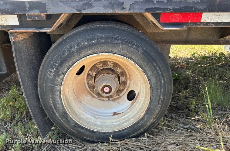 image for item DK6922 2016 Puma Cama Baja flatbed trailer