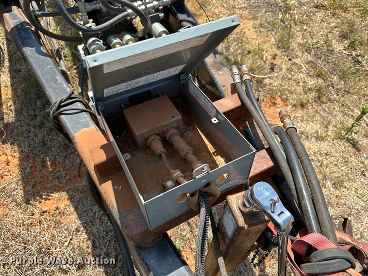 image for item DK6925 Buhler BM1500 bale mover