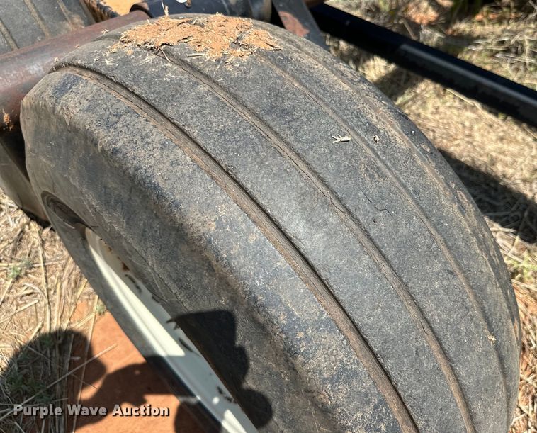 image for item DK6925 Buhler BM1500 bale mover