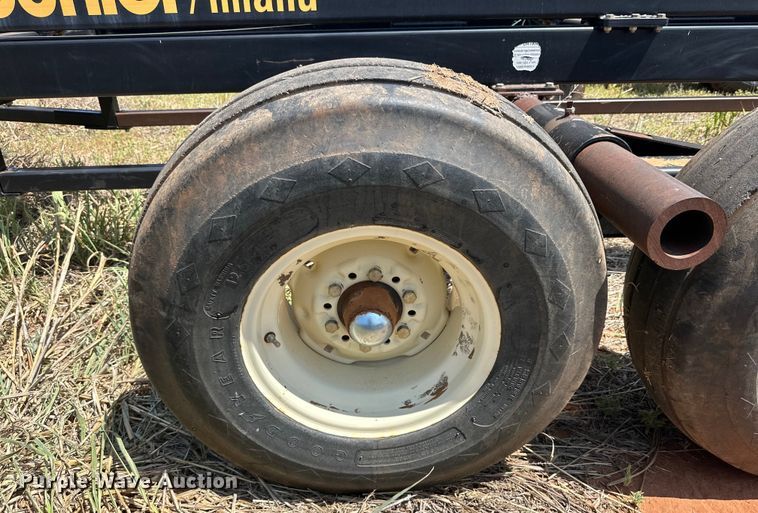 image for item DK6925 Buhler BM1500 bale mover