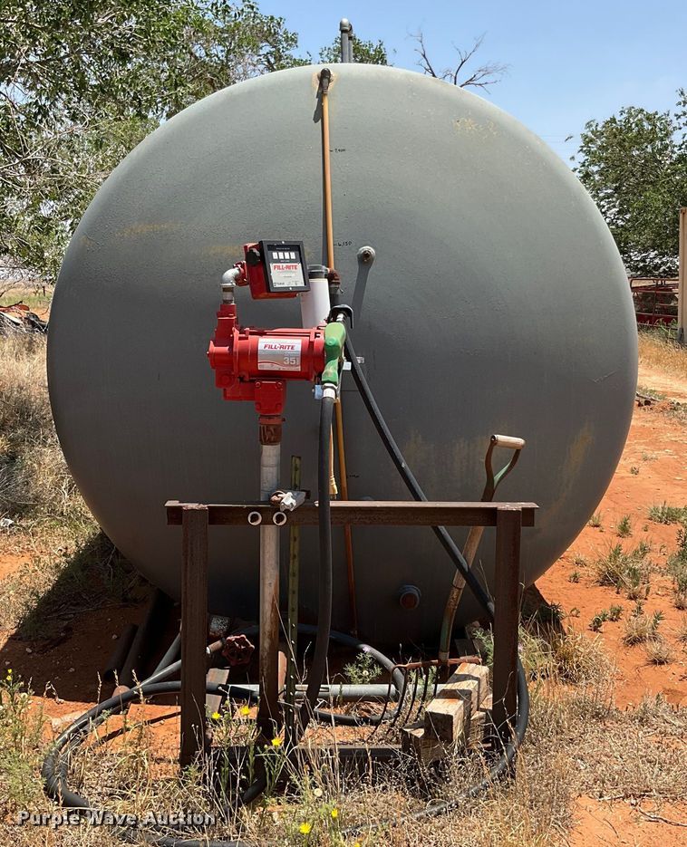 image for item DK6930 1965 National Tank Co fuel tank