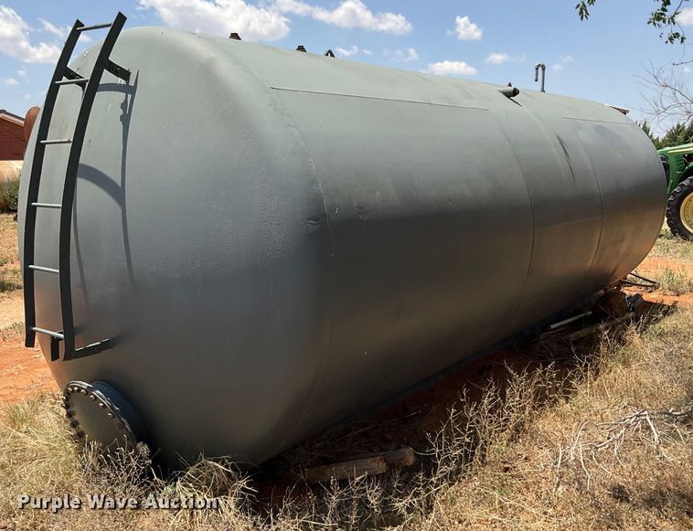 image for item DK6930 1965 National Tank Co fuel tank