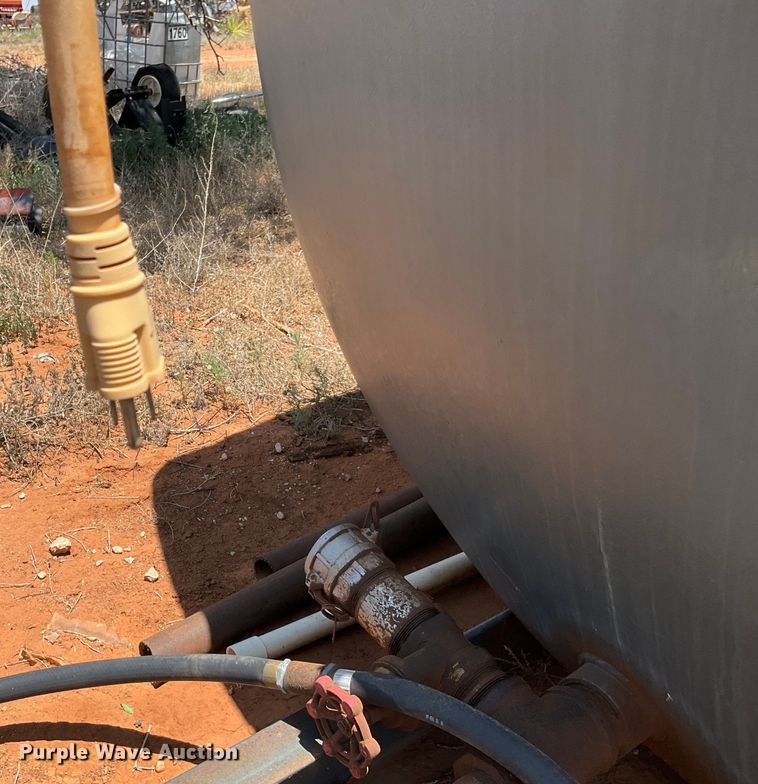 image for item DK6930 1965 National Tank Co fuel tank