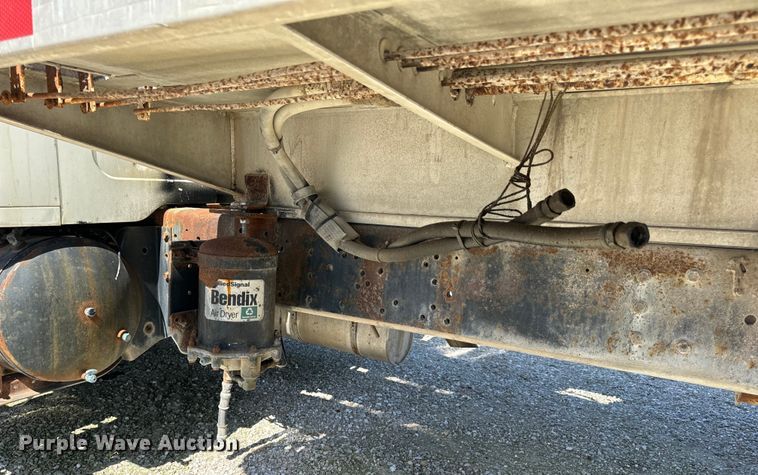 image for item DL4465 1996 International  4900 feed delivery truck