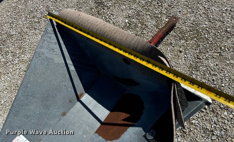 image for item DL4467 Cardinal Farm CBC10-23E conveyor