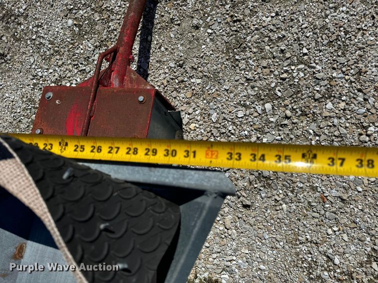 image for item DL4467 Cardinal Farm CBC10-23E conveyor