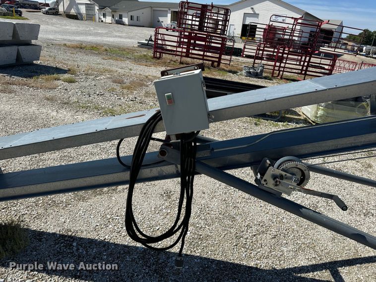 image for item DL4467 Cardinal Farm CBC10-23E conveyor