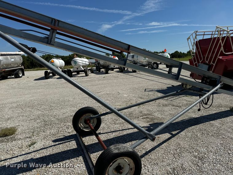 image for item DL4467 Cardinal Farm CBC10-23E conveyor