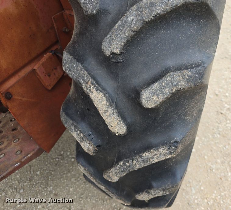 image for item DM1739 1978 Allis Chalmers  AC5040 tractor