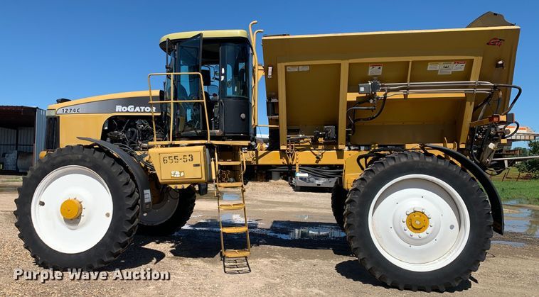 image for item DM7857 2006 RoGator 1274C spreader